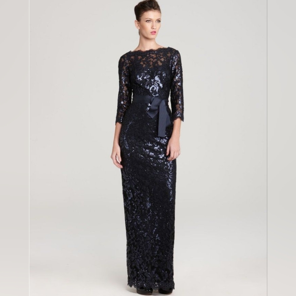 Tadashi Shoji Sz 2 EMBROIDERED LACE ¾ SLEEVE GOWN Navy